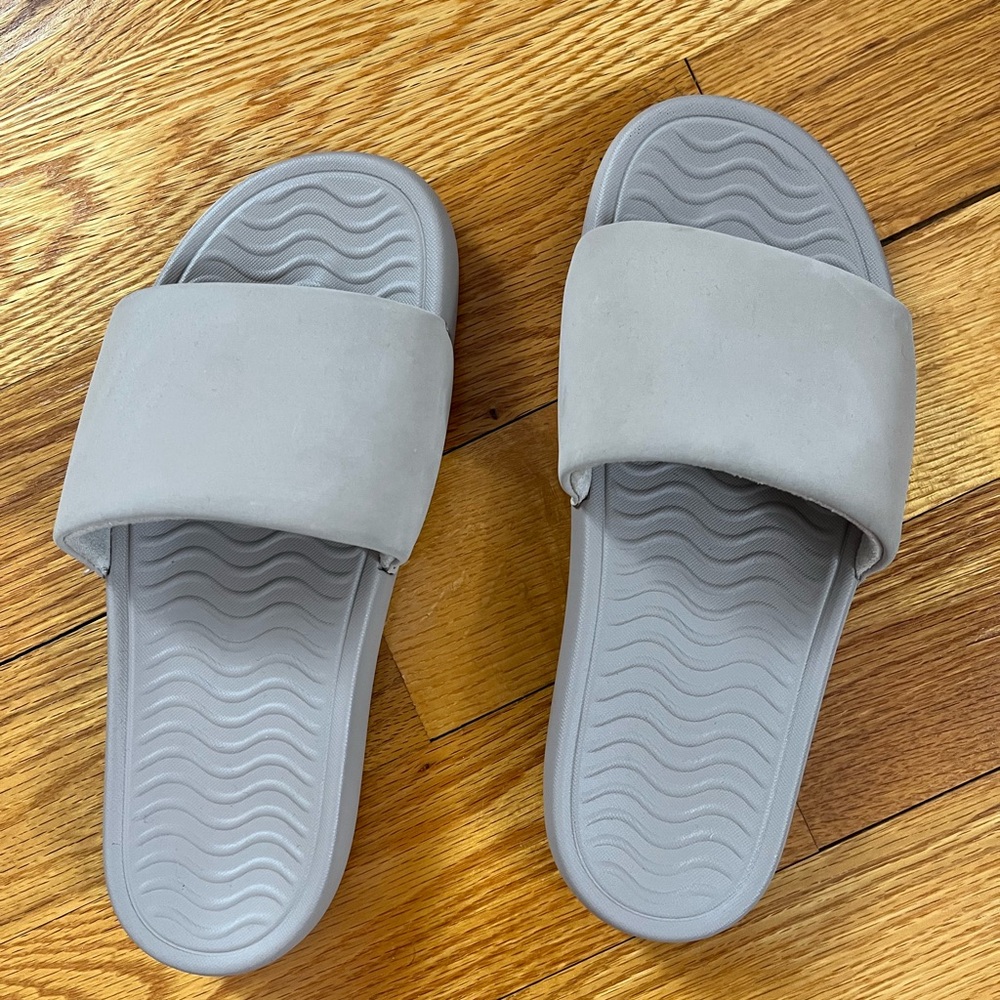 Free with purchase - NWOT - Gray Slide Sandals